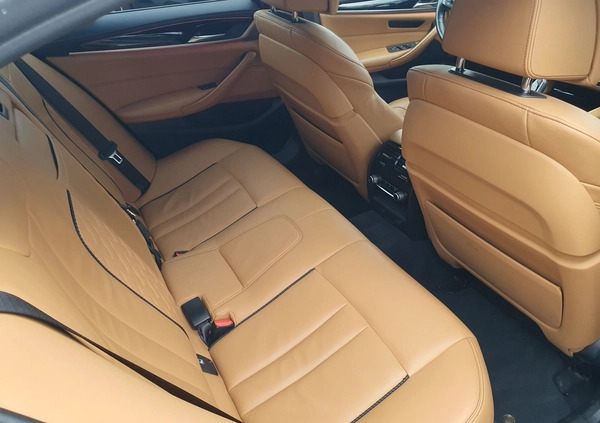 BMW Seria 5 cena 255000 przebieg: 164000, rok produkcji 2018 z Reszel małe 529